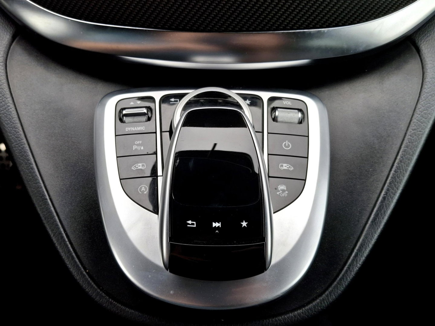 Mercedes-Benz V-Klasse 250d 4-MATIC Lang DC AMG | LEDER | 360 | LED | BURMESTER | BEKER KOELING \ VERWARMING | STANDKACHEL
