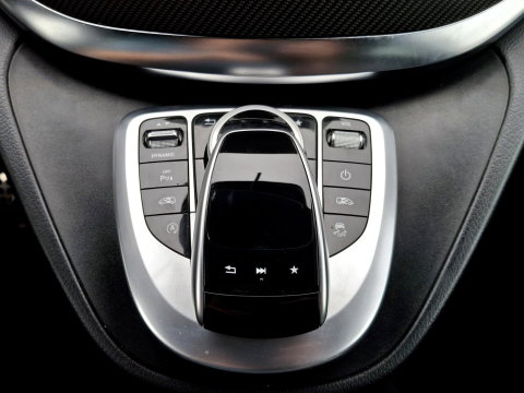 Mercedes-Benz V-Klasse 250d 4-MATIC Lang DC AMG | LEDER | 360 | LED | BURMESTER | BEKER KOELING \ VERWARMING | STANDKACHEL