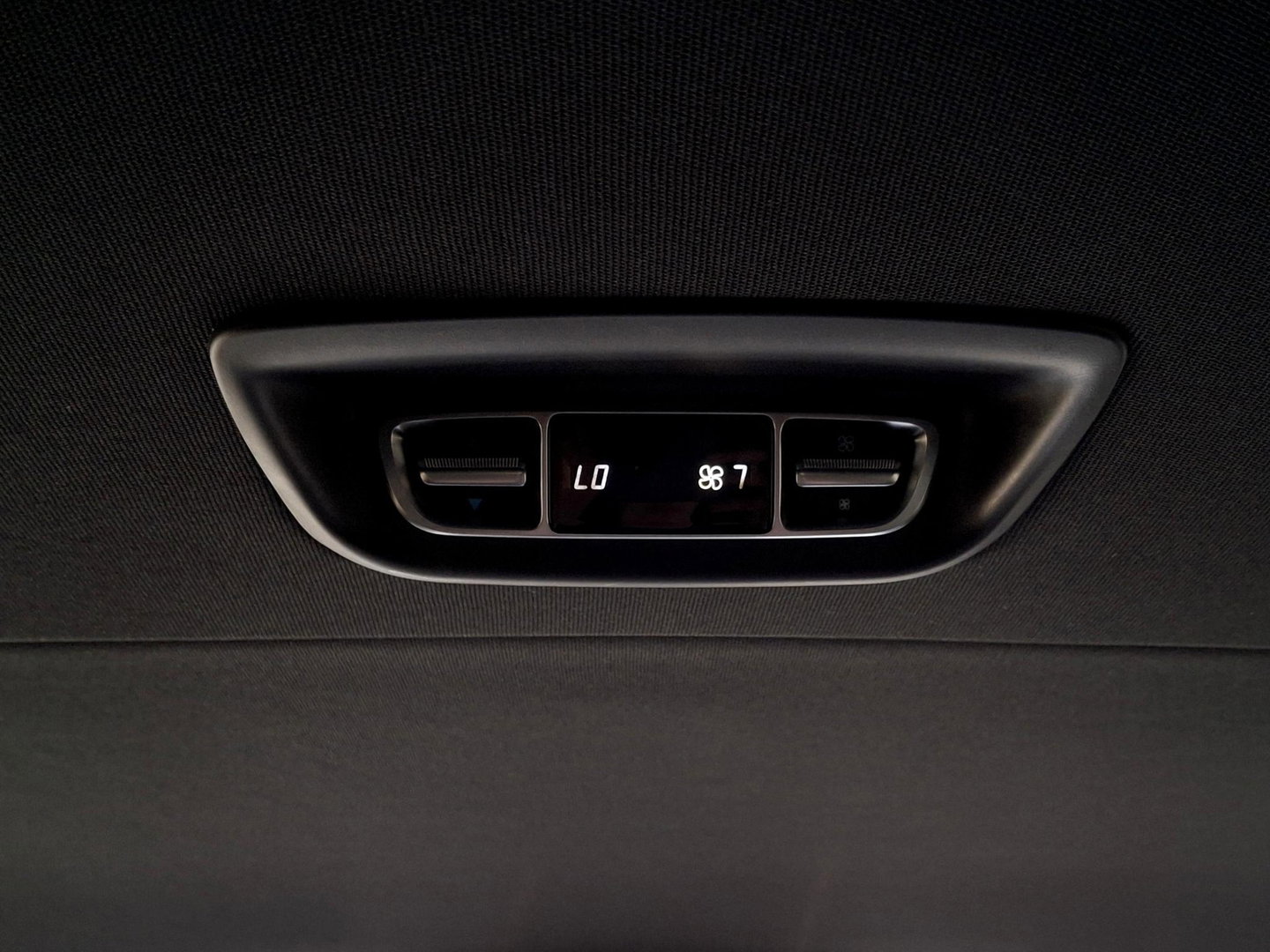 Mercedes-Benz V-Klasse 250d 4-MATIC Lang DC AMG | LEDER | 360 | LED | BURMESTER | BEKER KOELING \ VERWARMING | STANDKACHEL