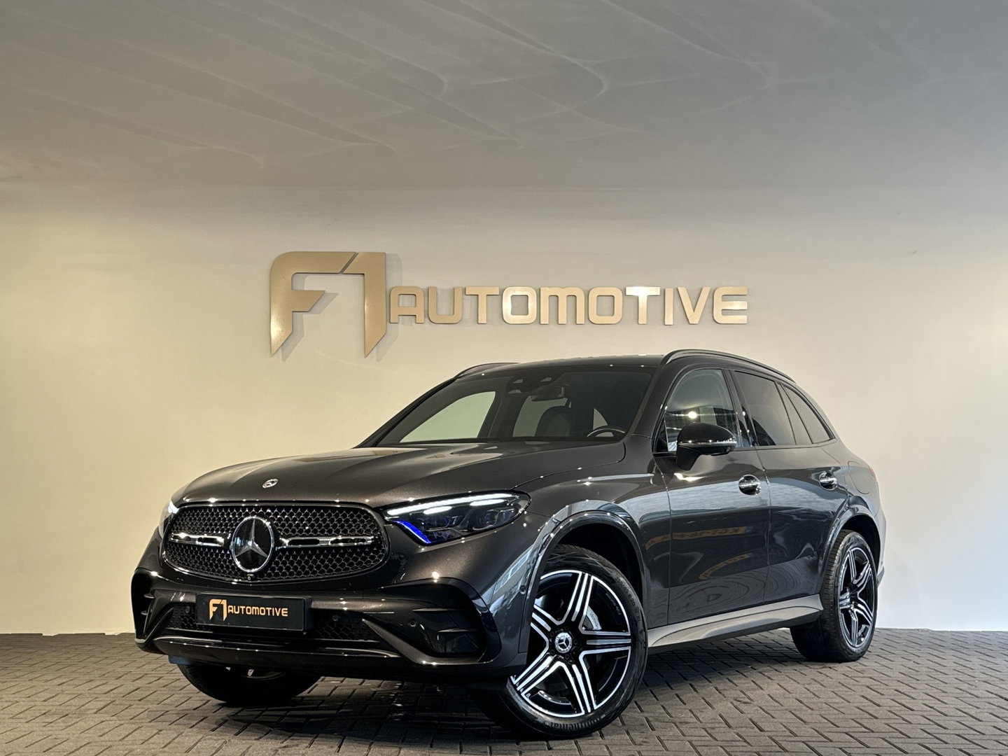Mercedes-Benz GLC 300e 4MATIC AMG Line Bumeister|Keyless|Dodehoek|Memory