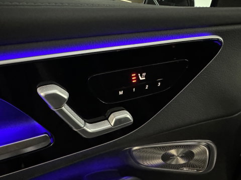 Mercedes-Benz GLC 300e 4MATIC AMG Line Bumeister|Keyless|Dodehoek|Memory