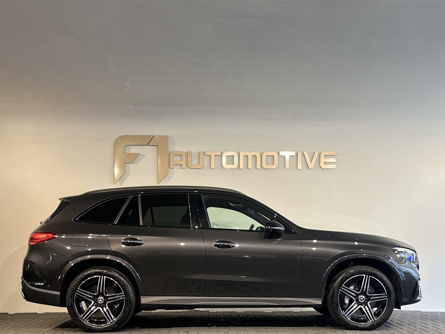 Mercedes-Benz GLC 300e 4MATIC AMG Line Bumeister|Keyless|Dodehoek|Memory