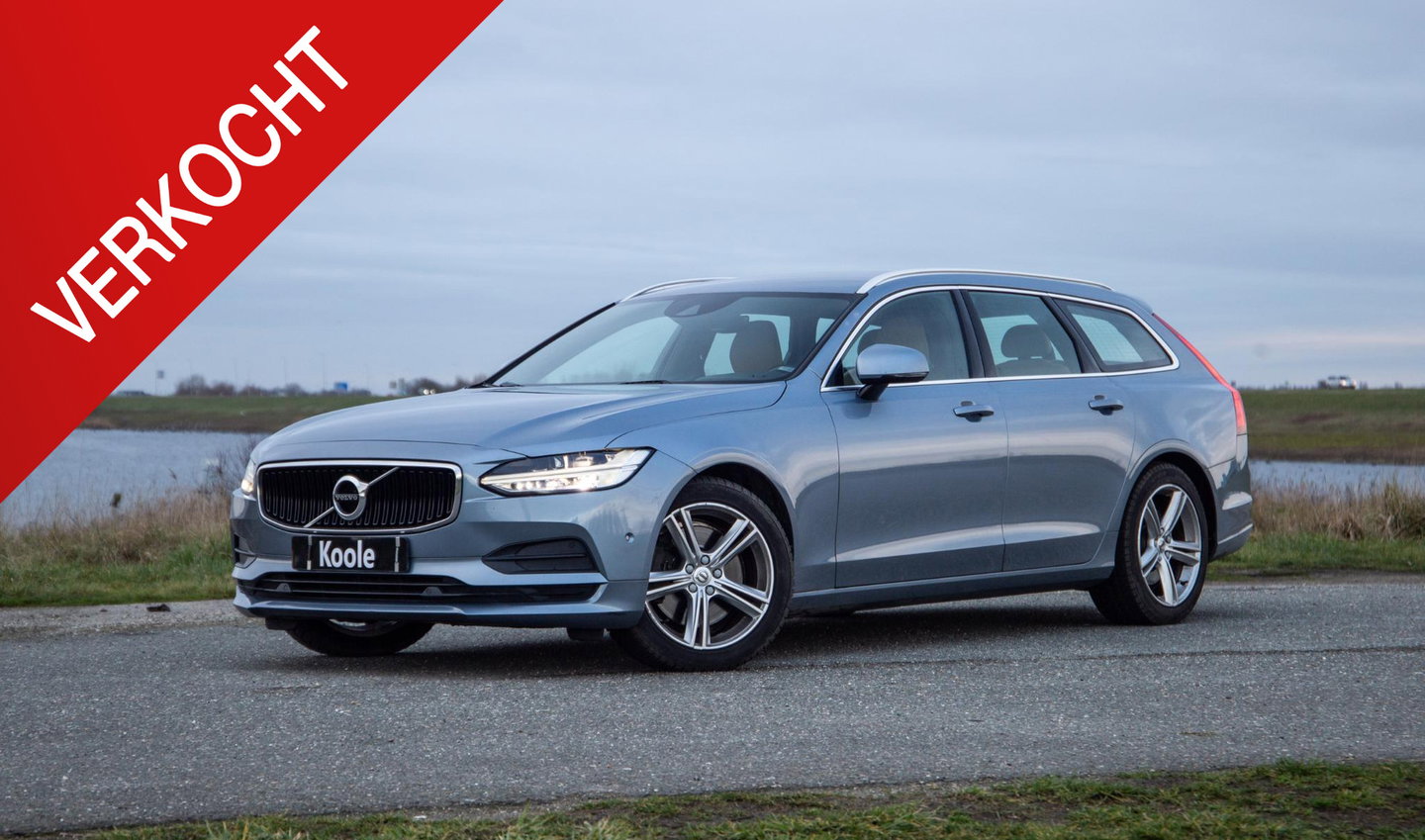 Volvo V90 2.0 T5 Momentum LEER / CARPLAY / ADAPTIVE CRUISE  / STOELVERWAMING / NAVI