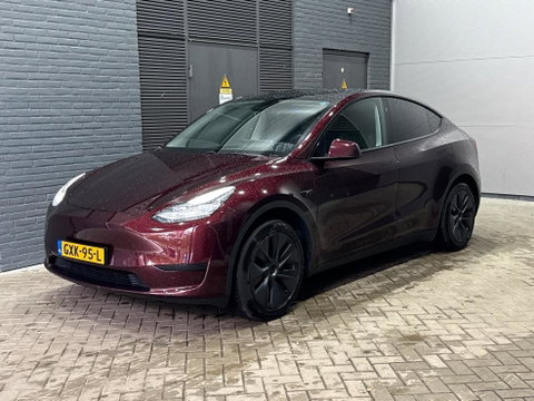 Tesla Model Y Long Range RWD 75 kWh | Panoramadak | Trekhaak | 360° Camera | Stoelverwarming V+A