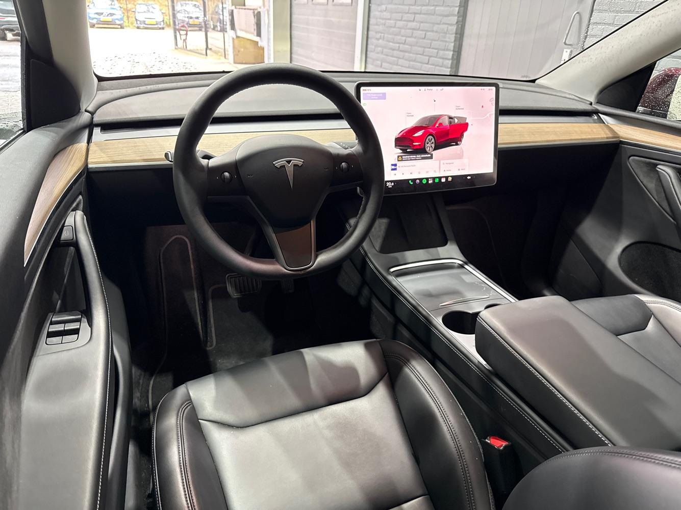 Tesla Model Y Long Range RWD 75 kWh | Panoramadak | Trekhaak | 360° Camera | Stoelverwarming V+A