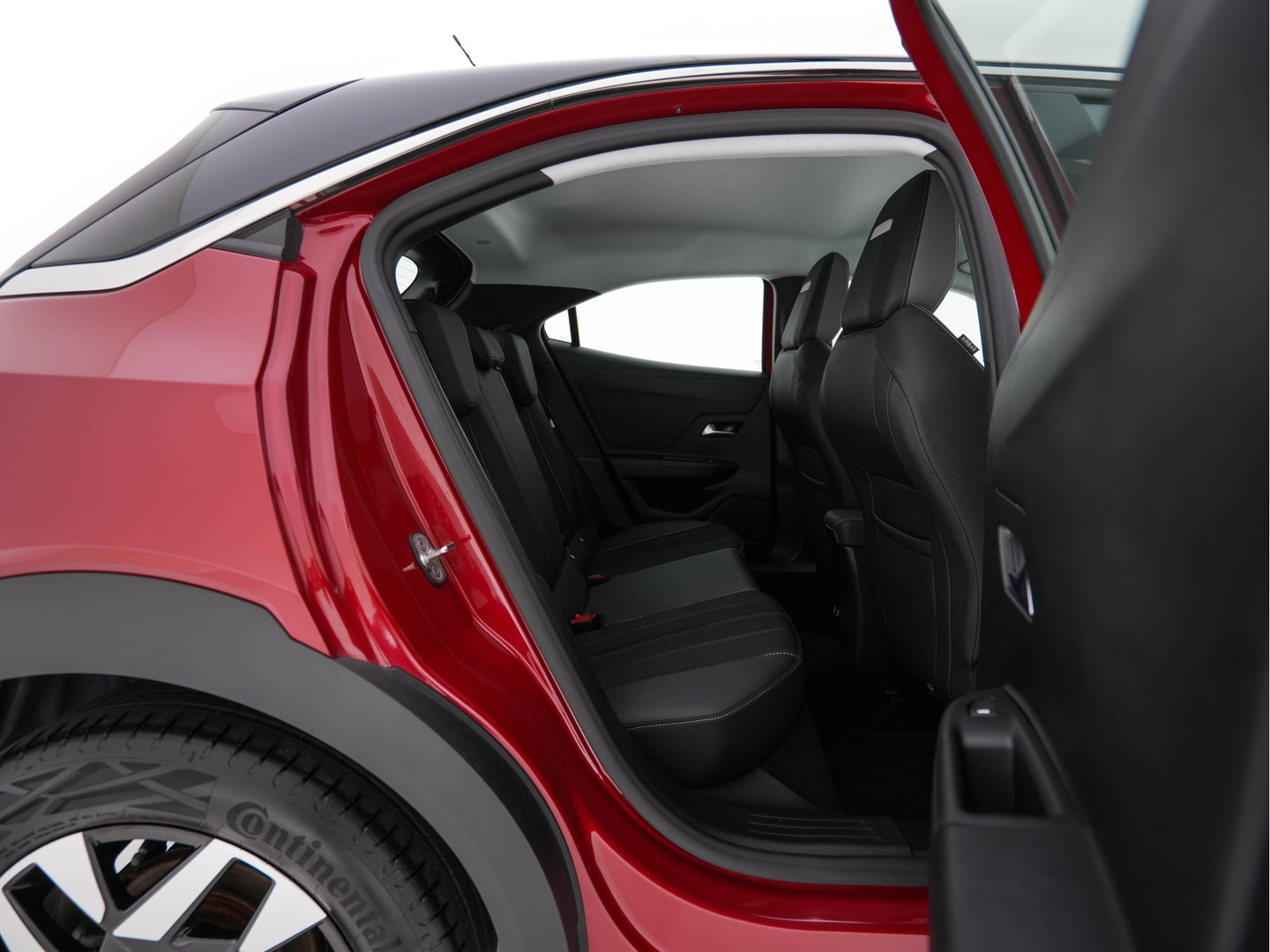 Opel Mokka-e Business Elegance 50-kWh (3-Fase-11kw) { SoH-100%} *HEATPUMP | MICROFIBRE | DIGI-COCKPIT | FULL-LED | CAMERA | COMFORTSEATS | KEYLESS | DAB+ | ECC | CRUISE | 16''ALU*