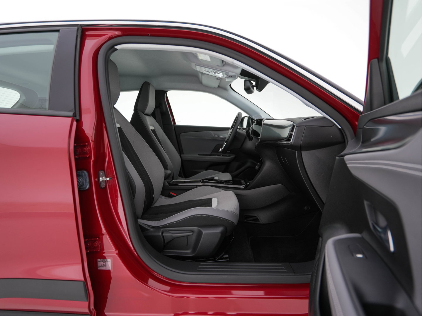 Opel Mokka-e Business Elegance 50-kWh (3-Fase-11kw) { SoH-100%} *HEATPUMP | MICROFIBRE | DIGI-COCKPIT | FULL-LED | CAMERA | COMFORTSEATS | KEYLESS | DAB+ | ECC | CRUISE | 16''ALU*