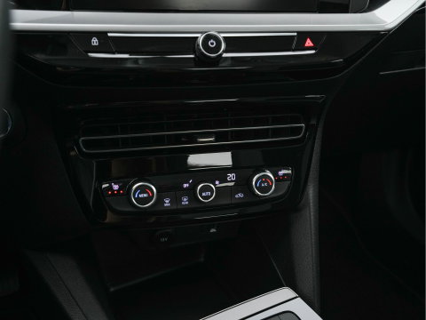 Opel Mokka-e Business Elegance 50-kWh (3-Fase-11kw) { SoH-100%} *HEATPUMP | MICROFIBRE | DIGI-COCKPIT | FULL-LED | CAMERA | COMFORTSEATS | KEYLESS | DAB+ | ECC | CRUISE | 16''ALU*