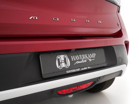 Opel Mokka-e Business Elegance 50-kWh (3-Fase-11kw) { SoH-100%} *HEATPUMP | MICROFIBRE | DIGI-COCKPIT | FULL-LED | CAMERA | COMFORTSEATS | KEYLESS | DAB+ | ECC | CRUISE | 16''ALU*