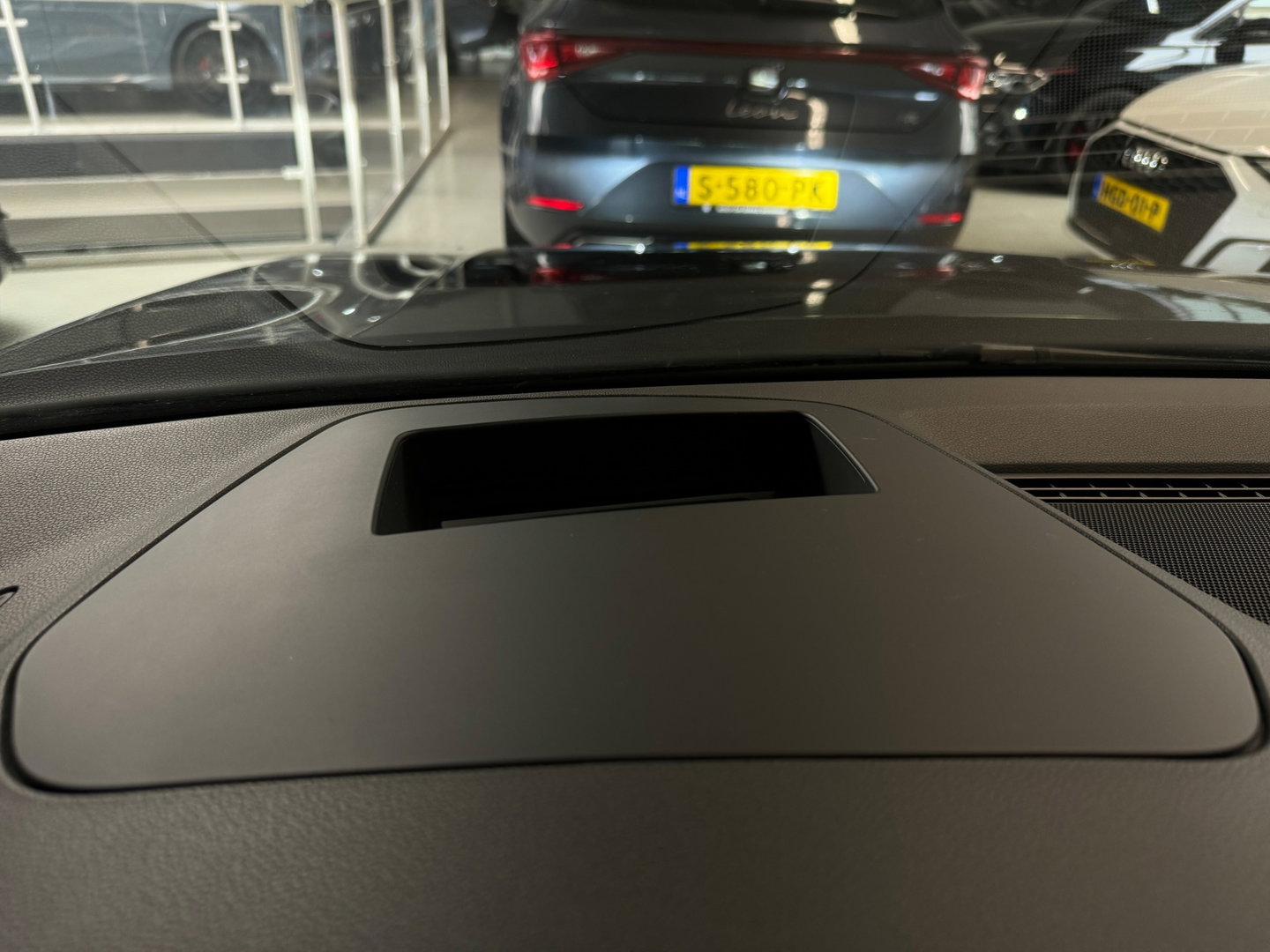 Volkswagen Golf 2.0 TSI R 4Motion Pano|H/K|HuD|Stoelventilatie|Keyless