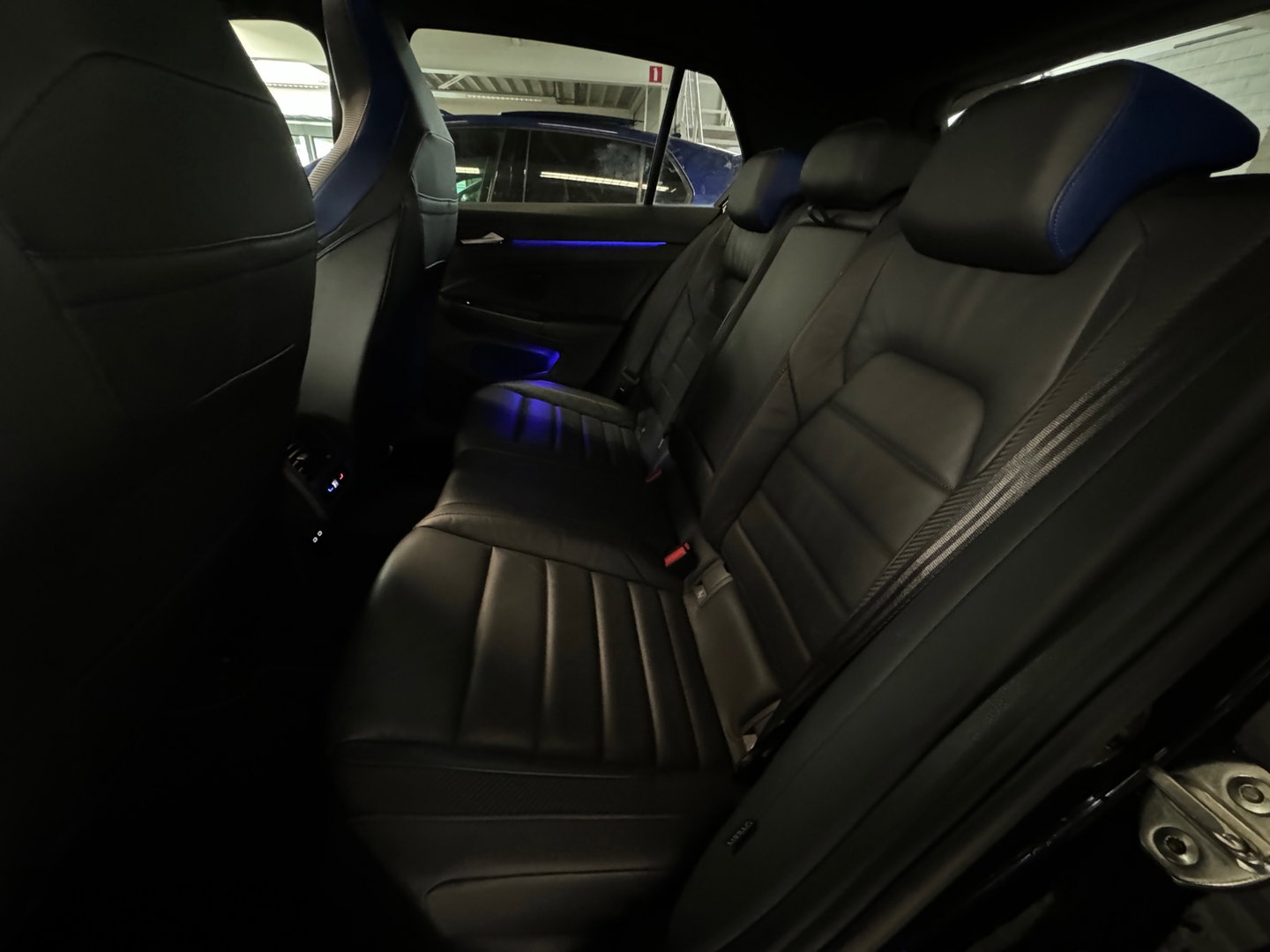 Volkswagen Golf 2.0 TSI R 4Motion Pano|H/K|HuD|Stoelventilatie|Keyless