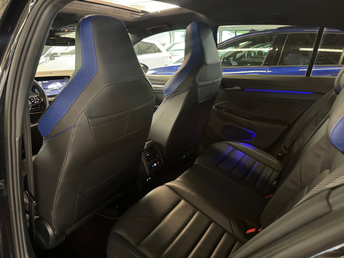 Volkswagen Golf 2.0 TSI R 4Motion Pano|H/K|HuD|Stoelventilatie|Keyless