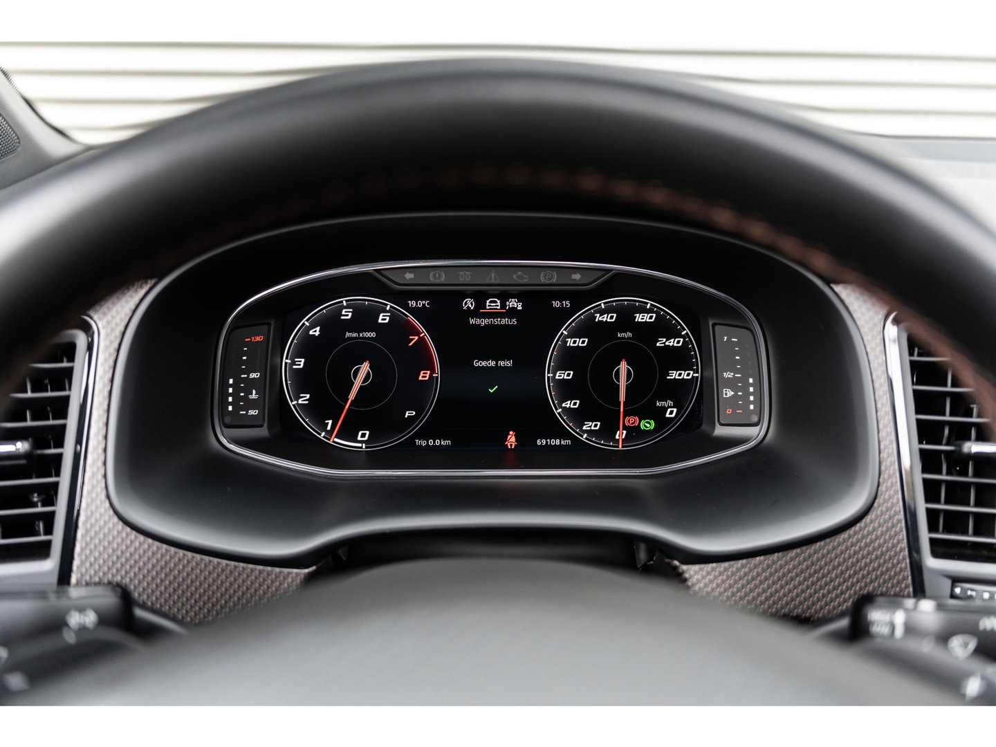 CUPRA Ateca 2.0 TSI 4DRIVE LIMITED PANO CARBON AKRA BREMBO