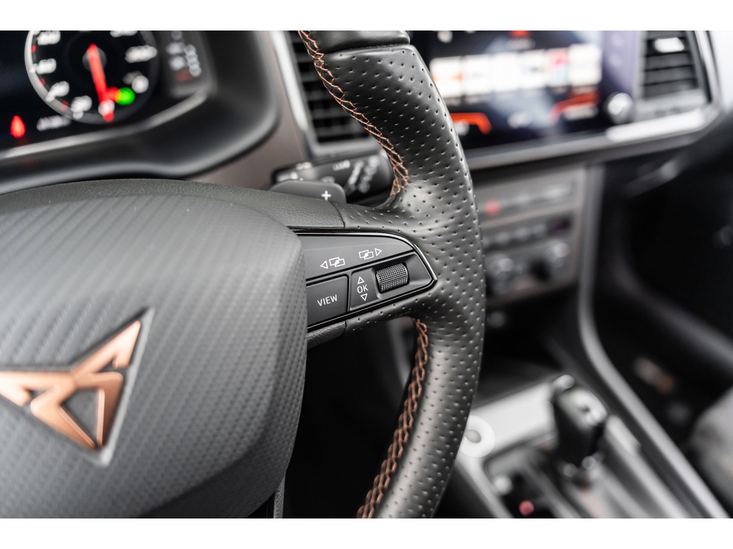 CUPRA Ateca 2.0 TSI 4DRIVE LIMITED PANO CARBON AKRA BREMBO