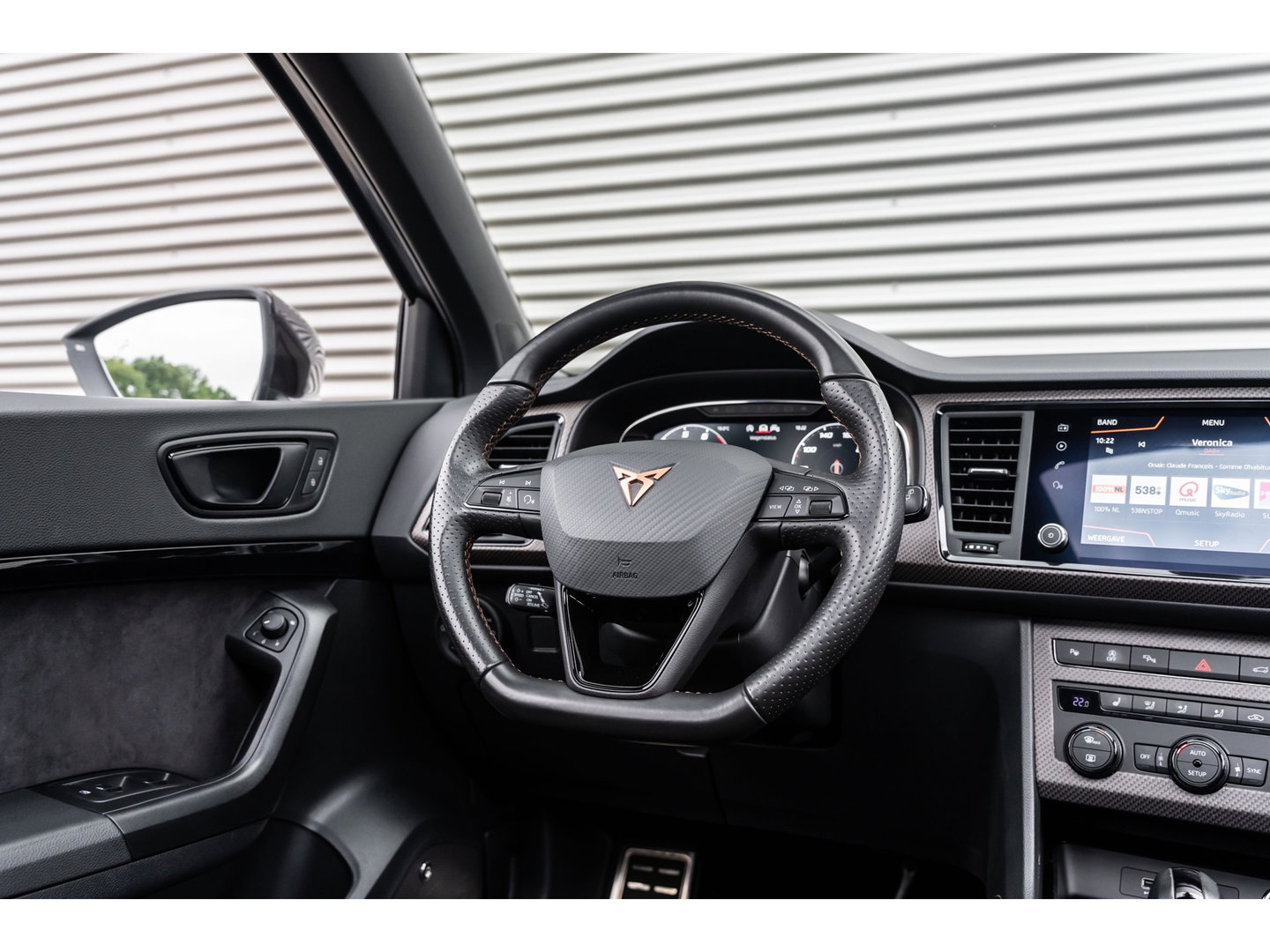 CUPRA Ateca 2.0 TSI 4DRIVE LIMITED PANO CARBON AKRA BREMBO