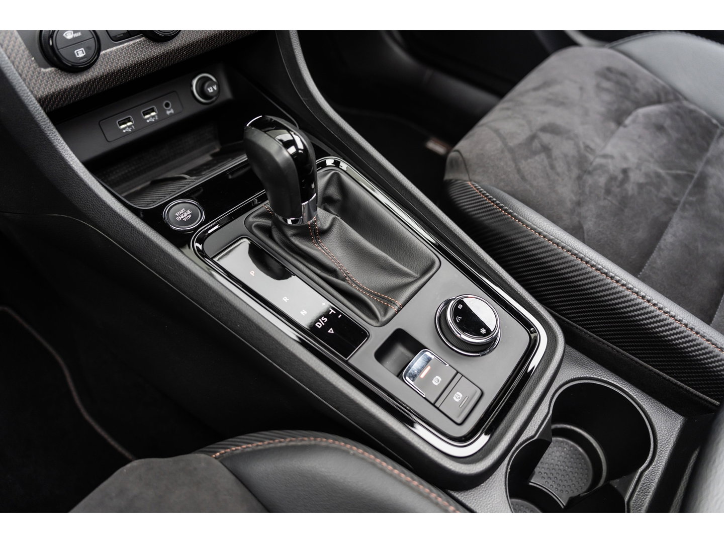 CUPRA Ateca 2.0 TSI 4DRIVE LIMITED PANO CARBON AKRA BREMBO