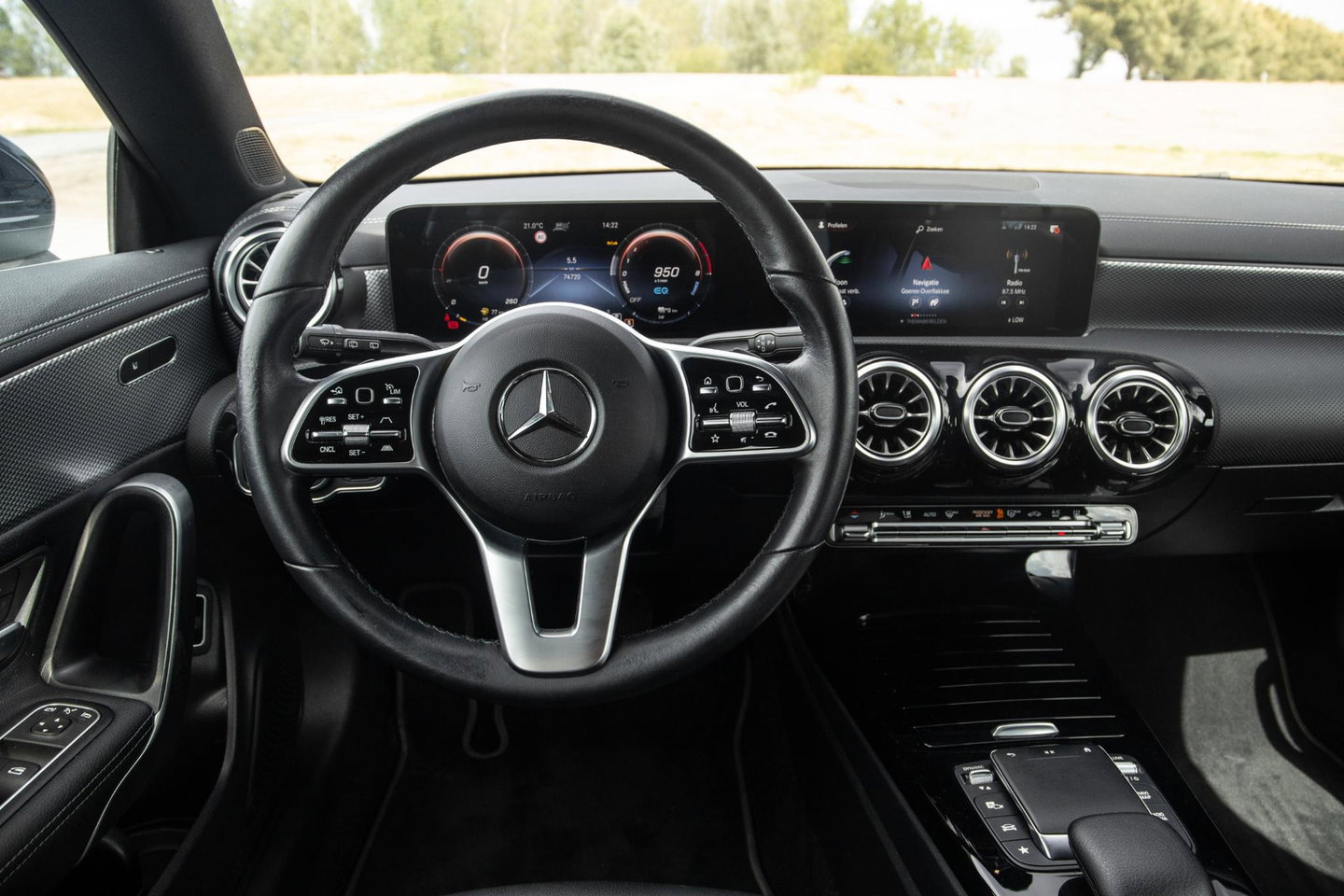 Mercedes-Benz CLA Shooting Brake 250 e Business Solution CARPLAY / TREKHAAK / AMBIENT LIGHTING / CAMERA