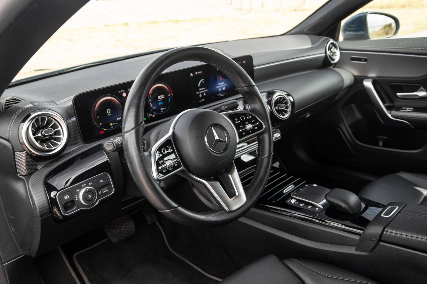 Mercedes-Benz CLA Shooting Brake 250 e Business Solution CARPLAY / TREKHAAK / AMBIENT LIGHTING / CAMERA