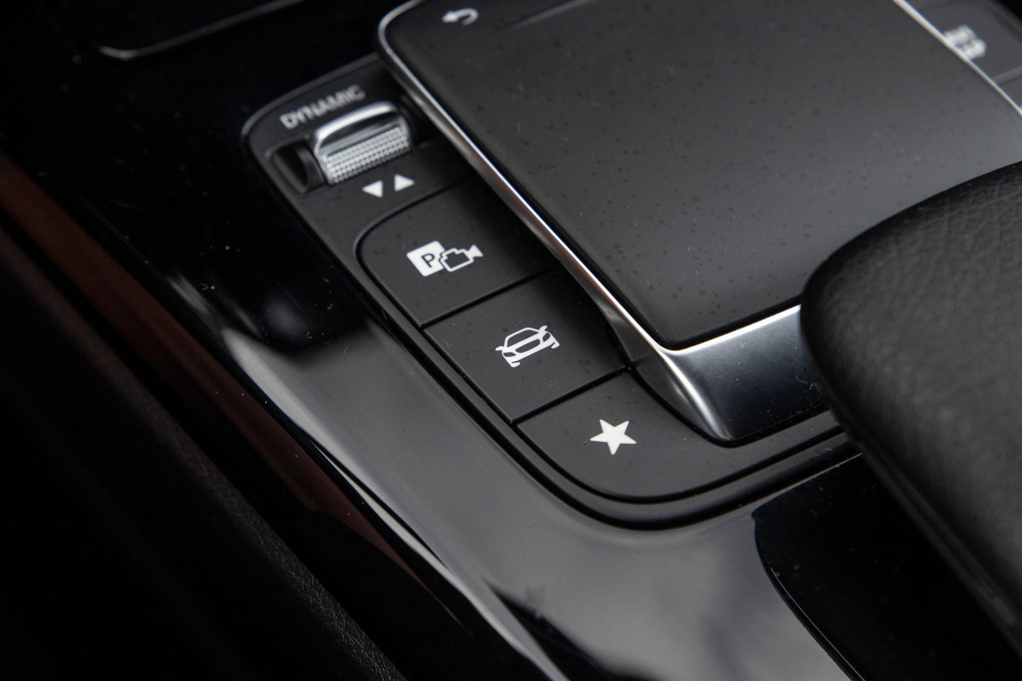 Mercedes-Benz CLA Shooting Brake 250 e Business Solution CARPLAY / TREKHAAK / AMBIENT LIGHTING / CAMERA