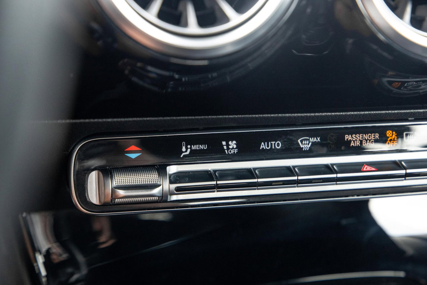 Mercedes-Benz CLA Shooting Brake 250 e Business Solution CARPLAY / TREKHAAK / AMBIENT LIGHTING / CAMERA