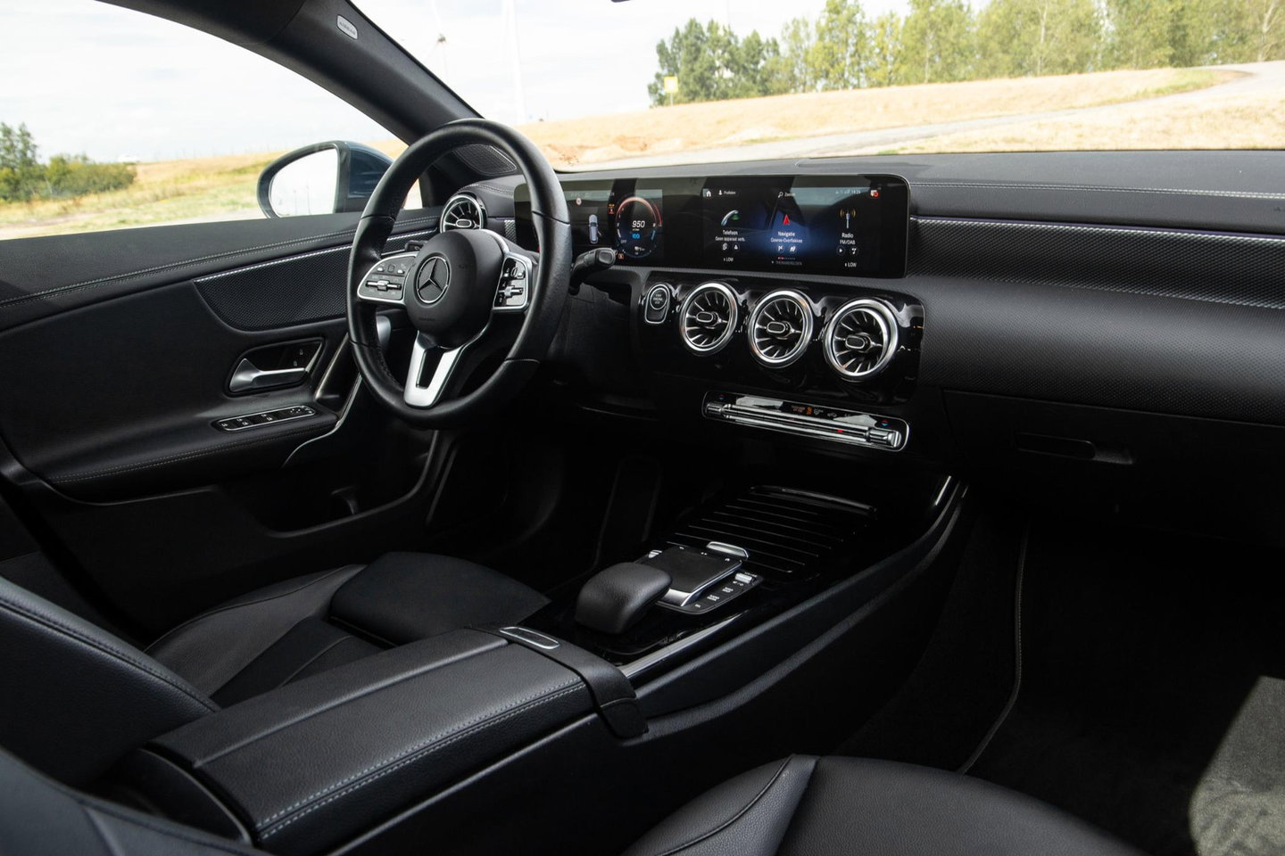 Mercedes-Benz CLA Shooting Brake 250 e Business Solution CARPLAY / TREKHAAK / AMBIENT LIGHTING / CAMERA
