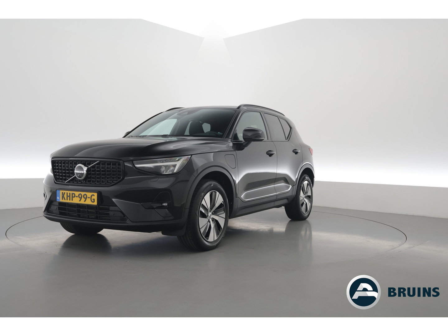 Volvo XC40 1.5 T5 Plug-in hybrid Plus Dark | Trekhaak | 360 camera | Stoel + stuurverw. | Elek. stoelen |