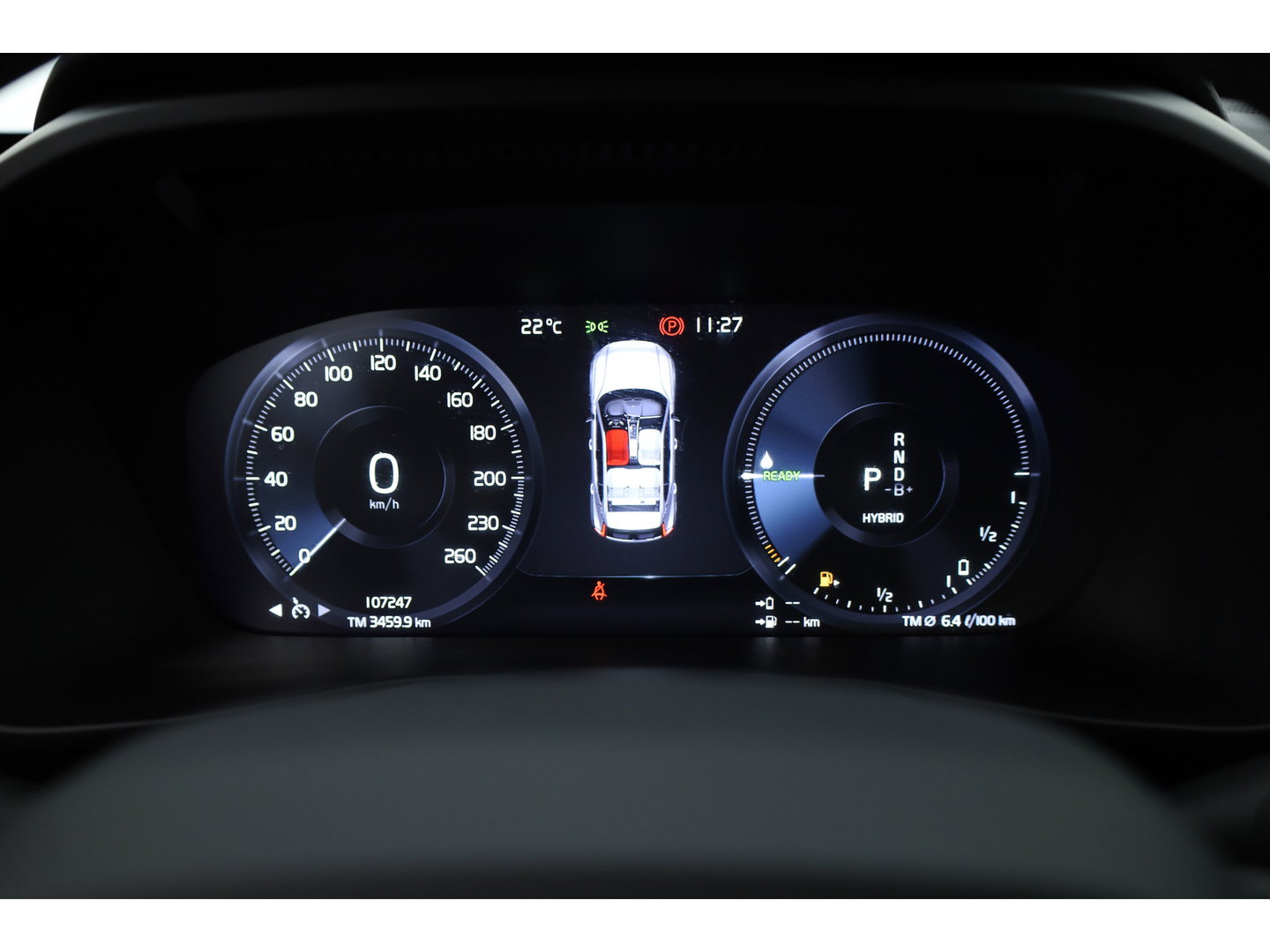 Volvo XC40 1.5 T5 Plug-in hybrid Plus Dark | Trekhaak | 360 camera | Stoel + stuurverw. | Elek. stoelen |