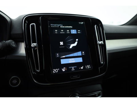 Volvo XC40 1.5 T5 Plug-in hybrid Plus Dark | Trekhaak | 360 camera | Stoel + stuurverw. | Elek. stoelen |