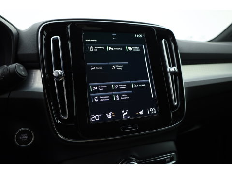 Volvo XC40 1.5 T5 Plug-in hybrid Plus Dark | Trekhaak | 360 camera | Stoel + stuurverw. | Elek. stoelen |