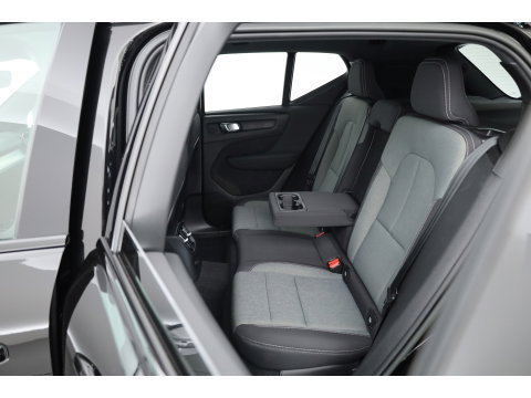 Volvo XC40 1.5 T5 Plug-in hybrid Plus Dark | Trekhaak | 360 camera | Stoel + stuurverw. | Elek. stoelen |