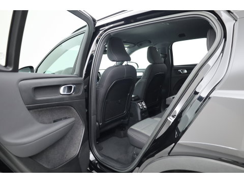 Volvo XC40 1.5 T5 Plug-in hybrid Plus Dark | Trekhaak | 360 camera | Stoel + stuurverw. | Elek. stoelen |