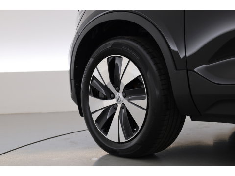 Volvo XC40 1.5 T5 Plug-in hybrid Plus Dark | Trekhaak | 360 camera | Stoel + stuurverw. | Elek. stoelen |