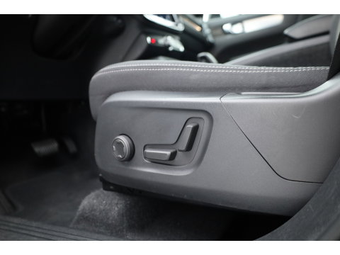 Volvo XC40 1.5 T5 Plug-in hybrid Plus Dark | Trekhaak | 360 camera | Stoel + stuurverw. | Elek. stoelen |