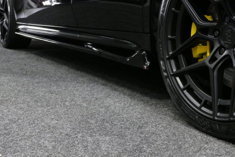 Mercedes-Benz E-Klasse 300 e AMG Line / E53 AMG Edition1 look / E53 AMG Diffuser / Panamericana Grille / Panoramadak / Burmester Surround Sound 4D / Elektr. verstelbare voorstoelen + memory / Digital Light (Laser) / Ambienteverlichting / HUD / Rondomzichtcamera / Apple Carplay 