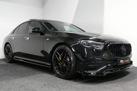 Mercedes-Benz E-Klasse 300 e AMG Line / E53 AMG Edition1 look / E53 AMG Diffuser / Panamericana Grille / Panoramadak / Burmester Surround Sound 4D / Elektr. verstelbare voorstoelen + memory / Digital Light (Laser) / Ambienteverlichting / HUD / Rondomzichtcamera / Apple Carplay 