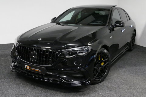 Mercedes-Benz E-Klasse 300 e AMG Line / E53 AMG Edition1 look / E53 AMG Diffuser / Panamericana Grille / Panoramadak / Burmester Surround Sound 4D / Elektr. verstelbare voorstoelen + memory / Digital Light (Laser) / Ambienteverlichting / HUD / Rondomzichtcamera / Apple Carplay 