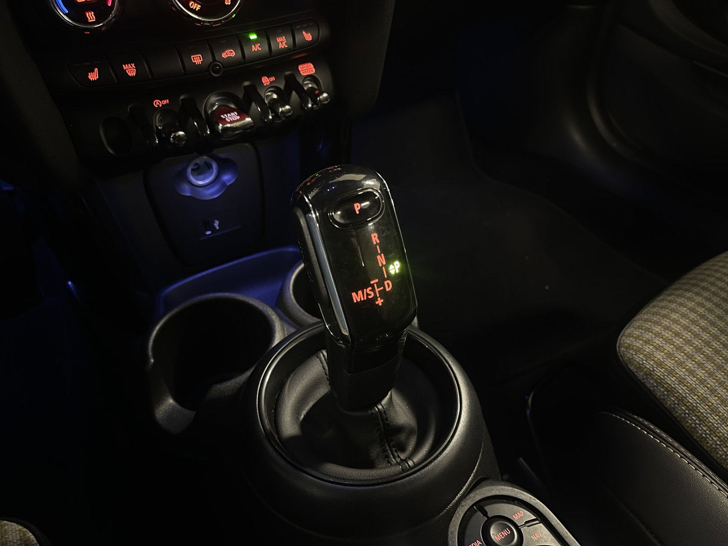 MINI Cabrio 2.0 Cooper S Rockingham GT Resolute Edition | Apple Carplay | LED | Sfeerverlichting | Keyless | DAB+ | Cruise Control |