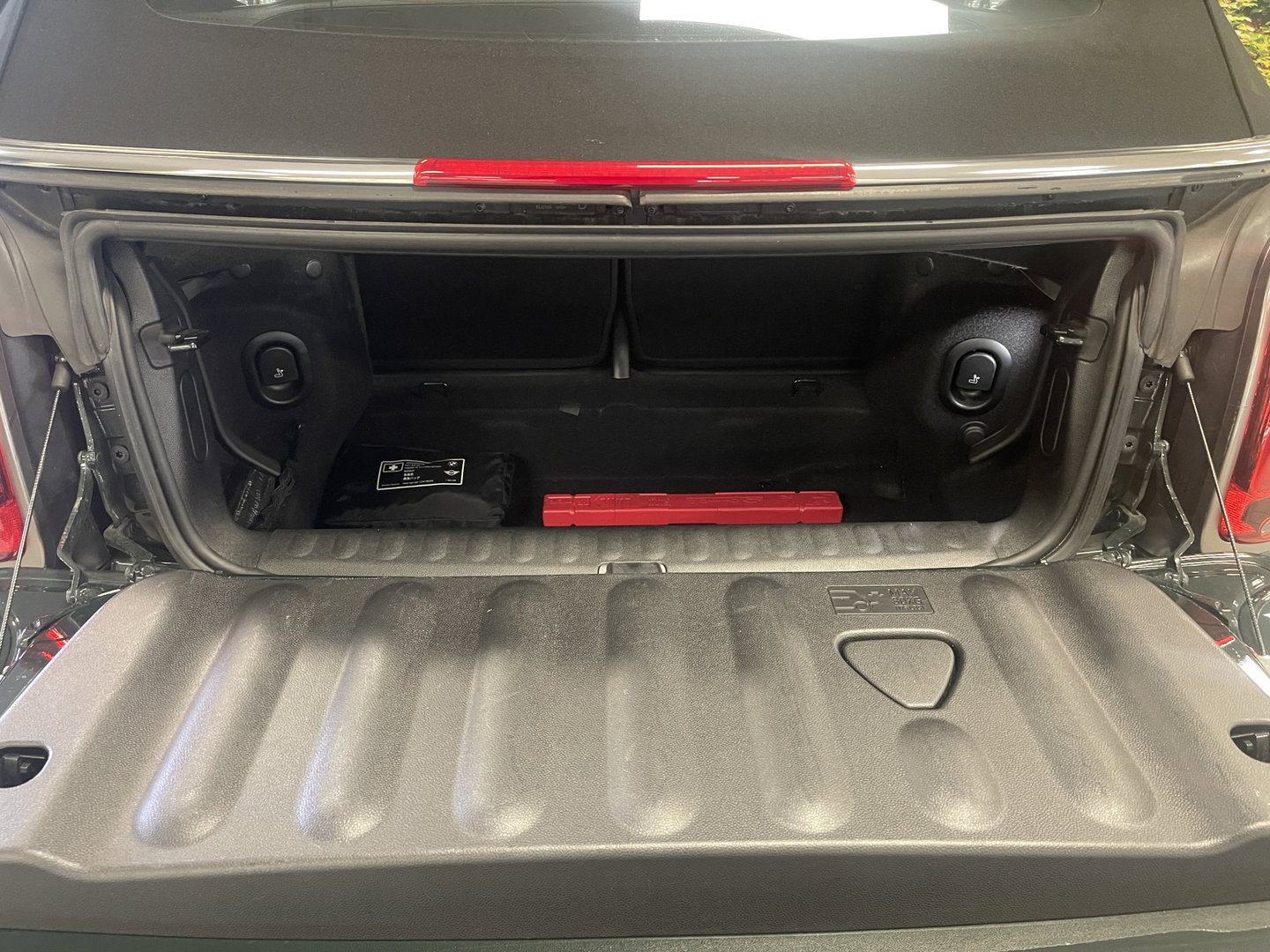 MINI Cabrio 2.0 Cooper S Rockingham GT Resolute Edition | Apple Carplay | LED | Sfeerverlichting | Keyless | DAB+ | Cruise Control |