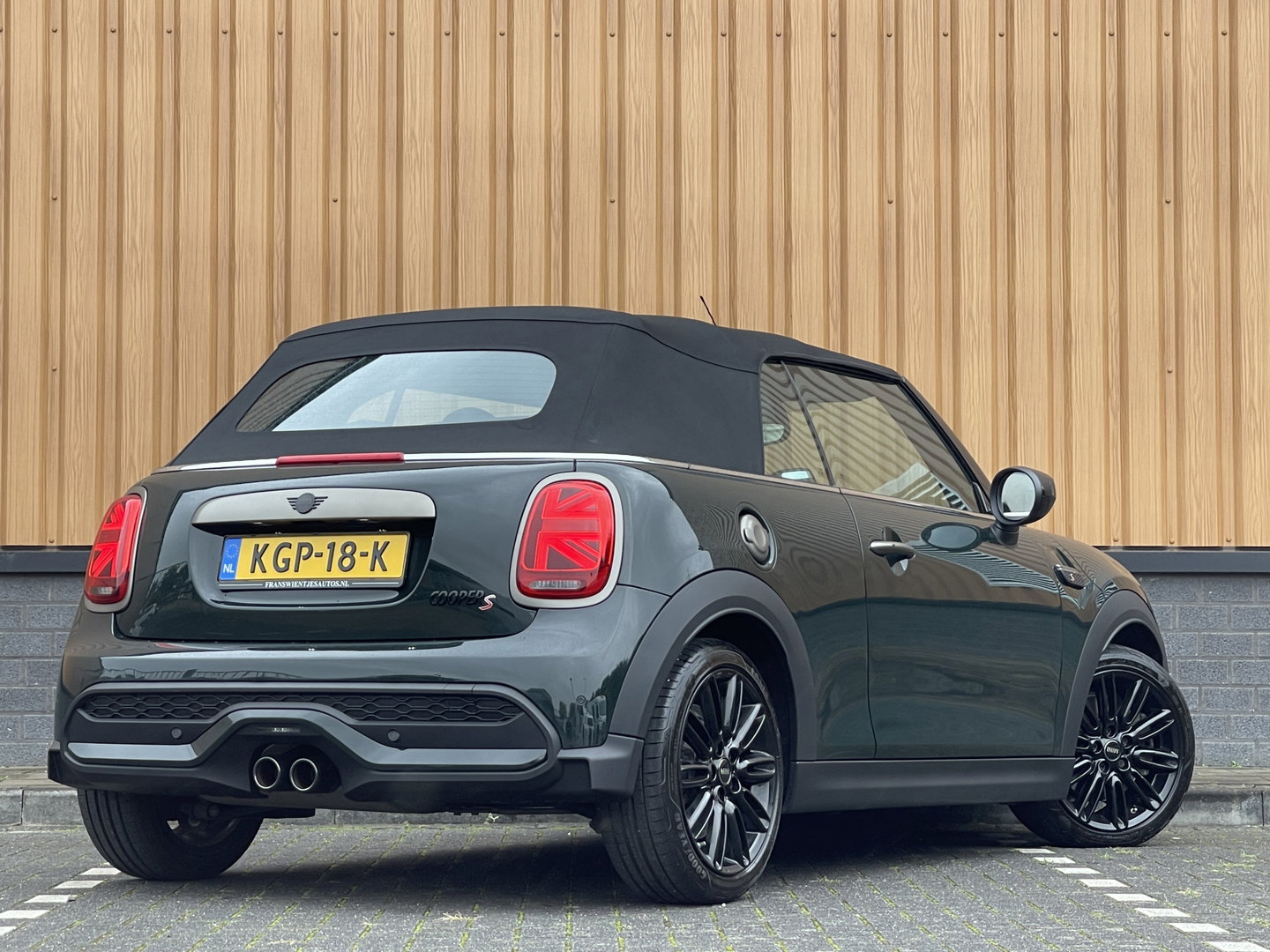 MINI Cabrio 2.0 Cooper S Rockingham GT Resolute Edition | Apple Carplay | LED | Sfeerverlichting | Keyless | DAB+ | Cruise Control |