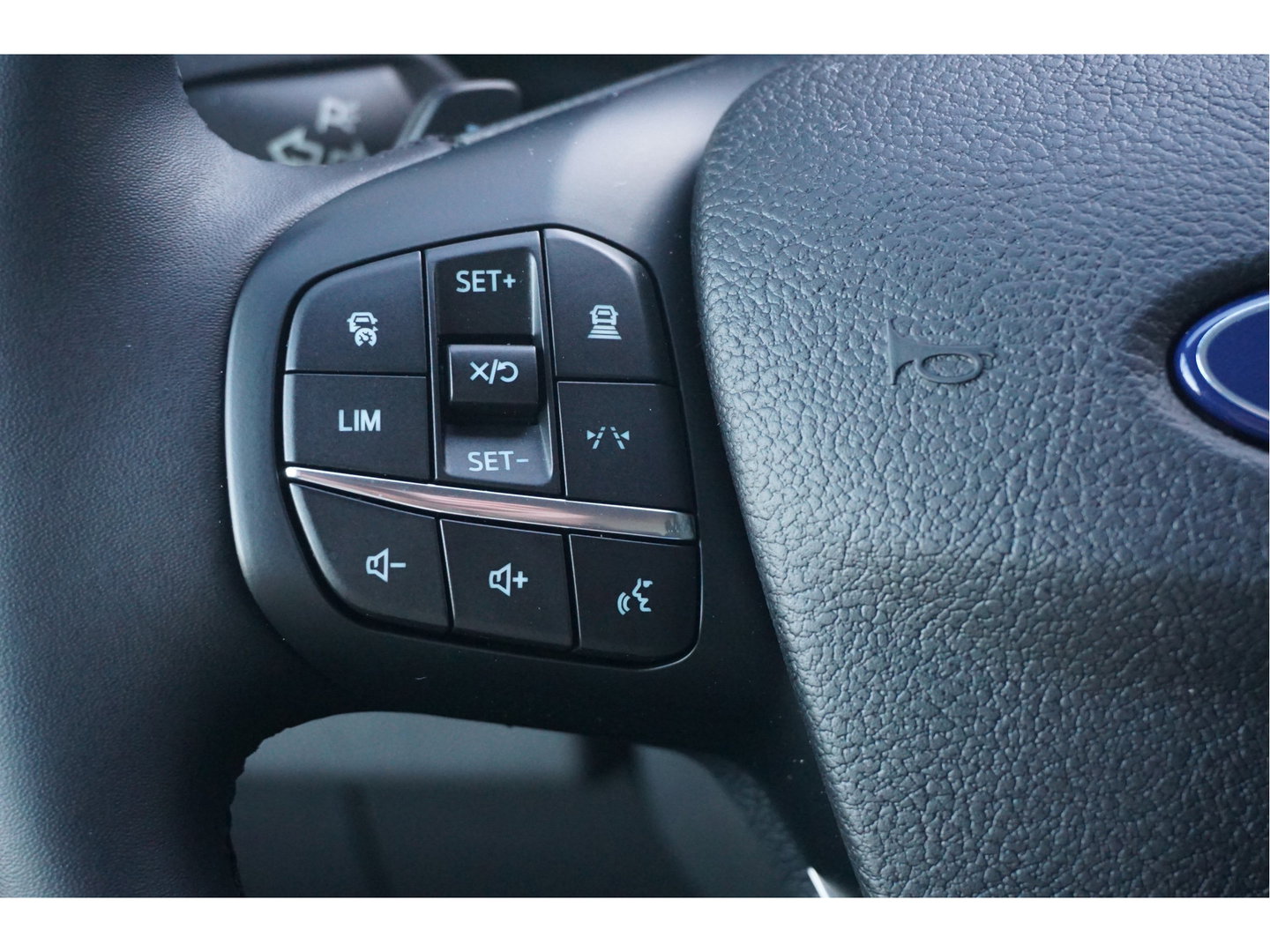 Ford Transit 350L 130PK L3H2 BPM VRIJ!! Sync4 Navi, 360 Camera, LM Velg, Trekhaak!! NR. A96