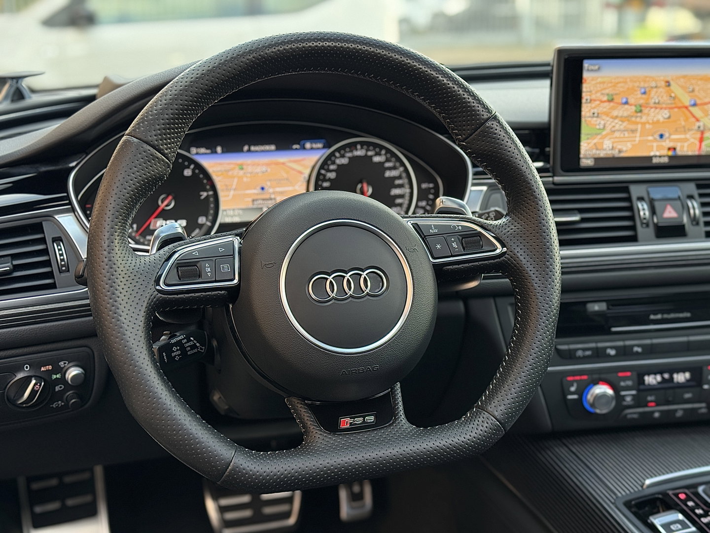 Audi A6 Avant 4.0 TFSI RS 6 quattro Pro Line Plus | Milltek | Keramisch | B&O Advanced | Dynamic Plus | Head-Up Display | Nightvision | Panoramadak | 360° Camera | Softclose | Leder | Keyless | DAB |