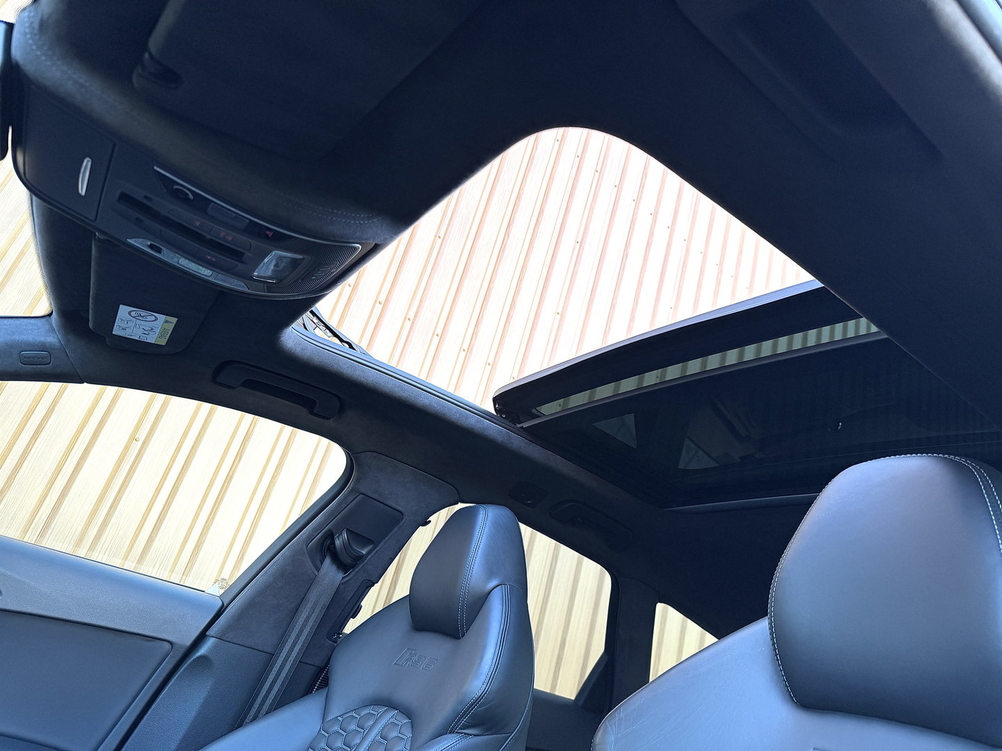 Audi A6 Avant 4.0 TFSI RS 6 quattro Pro Line Plus | Milltek | Keramisch | B&O Advanced | Dynamic Plus | Head-Up Display | Nightvision | Panoramadak | 360° Camera | Softclose | Leder | Keyless | DAB |