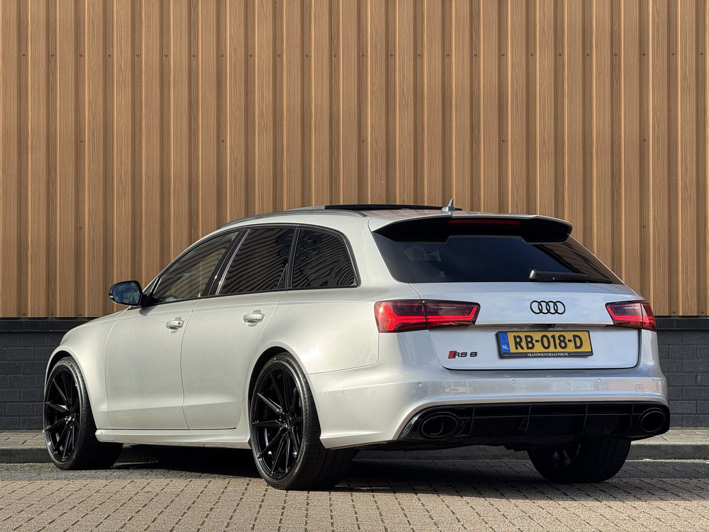Audi A6 Avant 4.0 TFSI RS 6 quattro Pro Line Plus | Milltek | Keramisch | B&O Advanced | Dynamic Plus | Head-Up Display | Nightvision | Panoramadak | 360° Camera | Softclose | Leder | Keyless | DAB |