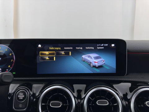 Mercedes-Benz A-Klasse 200 Business Solution AMG (INCL.BTW) Aut. *PANO | LEATHER-MICROFIBRE | FULL-LED | HEATED-SPORTSEATS | DIGI-COCKPIT | DAB+ | NAVI-FULLMAP | CAMERA | PRIVACYGLASS | SHIFTPADDLES | 18''ALU*