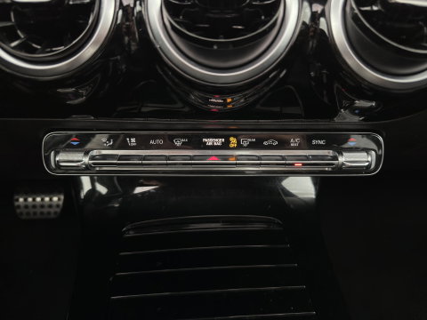 Mercedes-Benz A-Klasse 200 Business Solution AMG (INCL.BTW) Aut. *PANO | LEATHER-MICROFIBRE | FULL-LED | HEATED-SPORTSEATS | DIGI-COCKPIT | DAB+ | NAVI-FULLMAP | CAMERA | PRIVACYGLASS | SHIFTPADDLES | 18''ALU*
