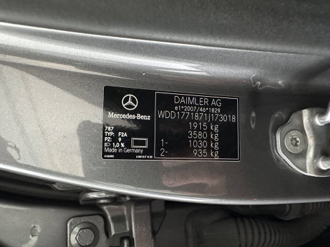 Mercedes-Benz A-Klasse 200 Business Solution AMG (INCL.BTW) Aut. *PANO | LEATHER-MICROFIBRE | FULL-LED | HEATED-SPORTSEATS | DIGI-COCKPIT | DAB+ | NAVI-FULLMAP | CAMERA | PRIVACYGLASS | SHIFTPADDLES | 18''ALU*