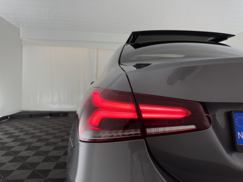 Mercedes-Benz A-Klasse 200 Business Solution AMG (INCL.BTW) Aut. *PANO | LEATHER-MICROFIBRE | FULL-LED | HEATED-SPORTSEATS | DIGI-COCKPIT | DAB+ | NAVI-FULLMAP | CAMERA | PRIVACYGLASS | SHIFTPADDLES | 18''ALU*