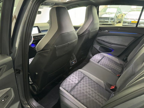 Volkswagen Golf 1.5 eTSI R-Line Pano|Sfeer|Camera|CarPlay