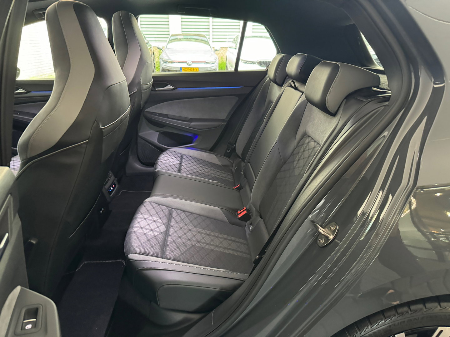 Volkswagen Golf 1.5 eTSI R-Line Pano|Sfeer|Camera|CarPlay