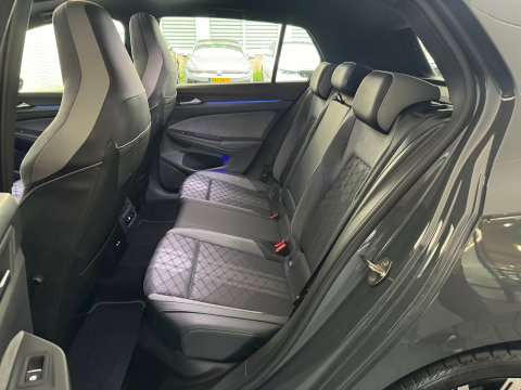 Volkswagen Golf 1.5 eTSI R-Line Pano|Sfeer|Camera|CarPlay